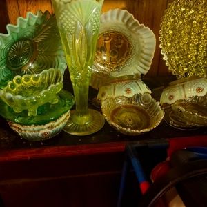 Uranium glassware various